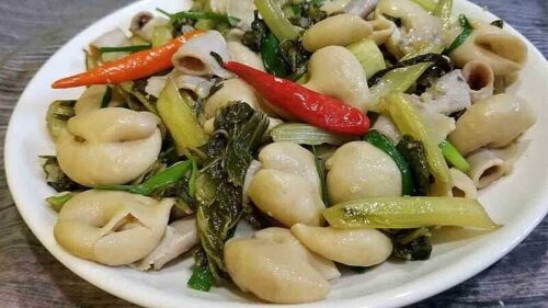 Lòng xào dưa và những thuật ngữ gây sốt CDM